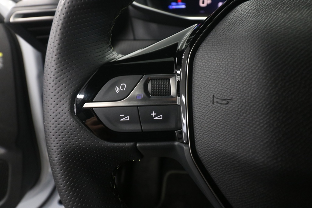 Peugeot e-2008 Peugeot e-2008 EV GT Avantage 54 kWh