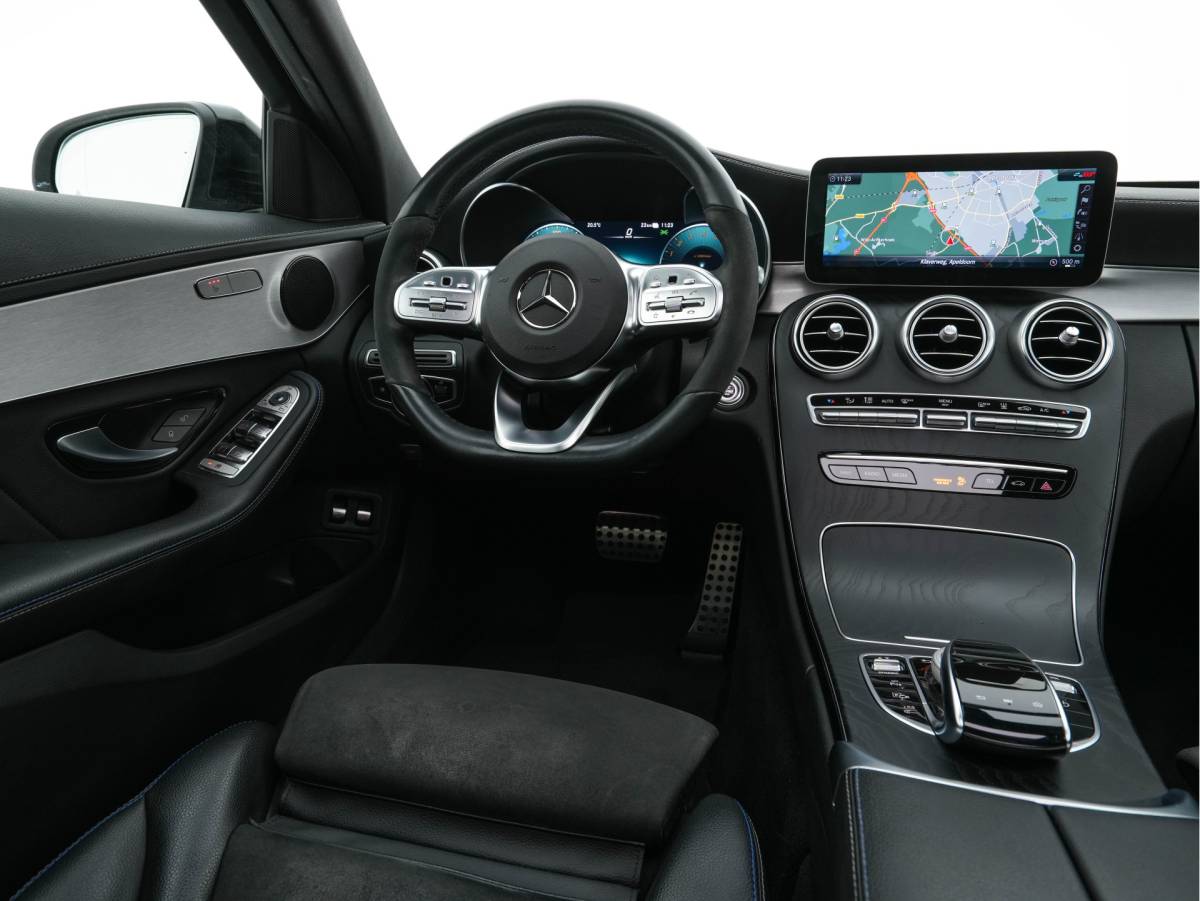 Mercedes-Benz C-Klasse Mercedes-Benz C-klasse 300 e Business Solution AMG Limited Night-Pack (Plug-in) {SoH-94%} (INCL-BTW) Aut. *PANO | LEATHER-MICROFIBRE | MULTIBEAM-LED | TOPVIEW | DIGI-COCKPIT | BLINDSPOT | HEATED-SPORTSEATS | SHIFTPADDLES | NAVI-FULLAMP | PRIVACY-GLASS | PDC | CRUISE | TOWBAR | 18″