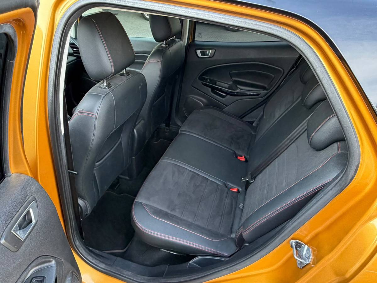 Ford EcoSport Ford ECOSPORT 1.0 EcoBoost ST-Line 125PK Automaat,Trekhaak,Camera A,Cruise Control,Apple Carplay,Climate Control,WInterpakket