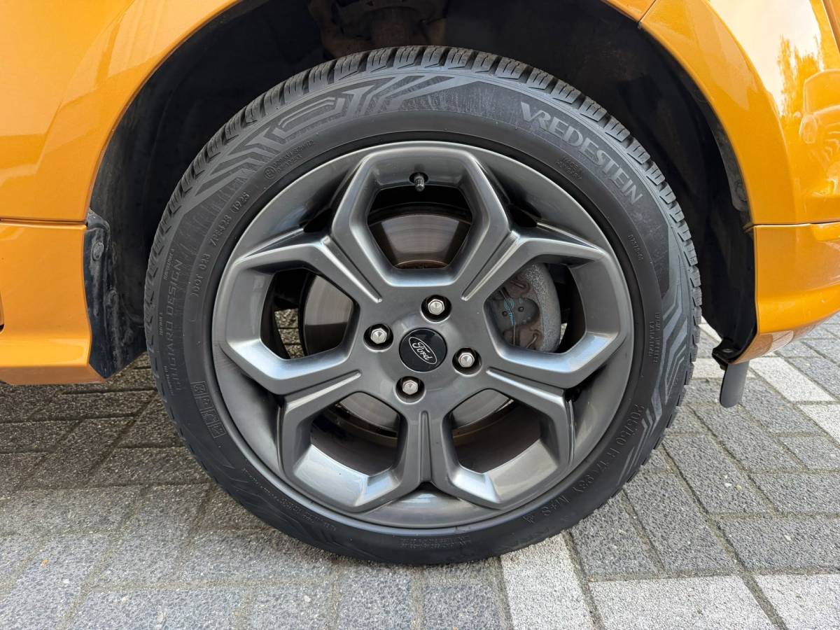 Ford EcoSport Ford ECOSPORT 1.0 EcoBoost ST-Line 125PK Automaat,Trekhaak,Camera A,Cruise Control,Apple Carplay,Climate Control,WInterpakket
