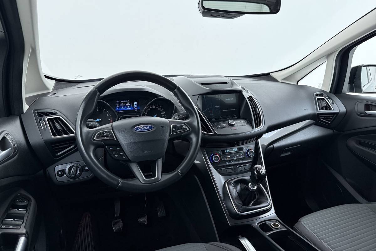 Ford C-MAX Ford C-Max 1.0 Titanium | Trekhaak | CarPlay | Camera | Climate Control | Keyless Entry/Start | Cruise Control |