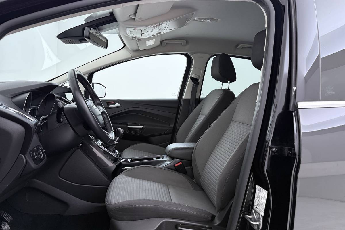 Ford C-MAX Ford C-Max 1.0 Titanium | Trekhaak | CarPlay | Camera | Climate Control | Keyless Entry/Start | Cruise Control |