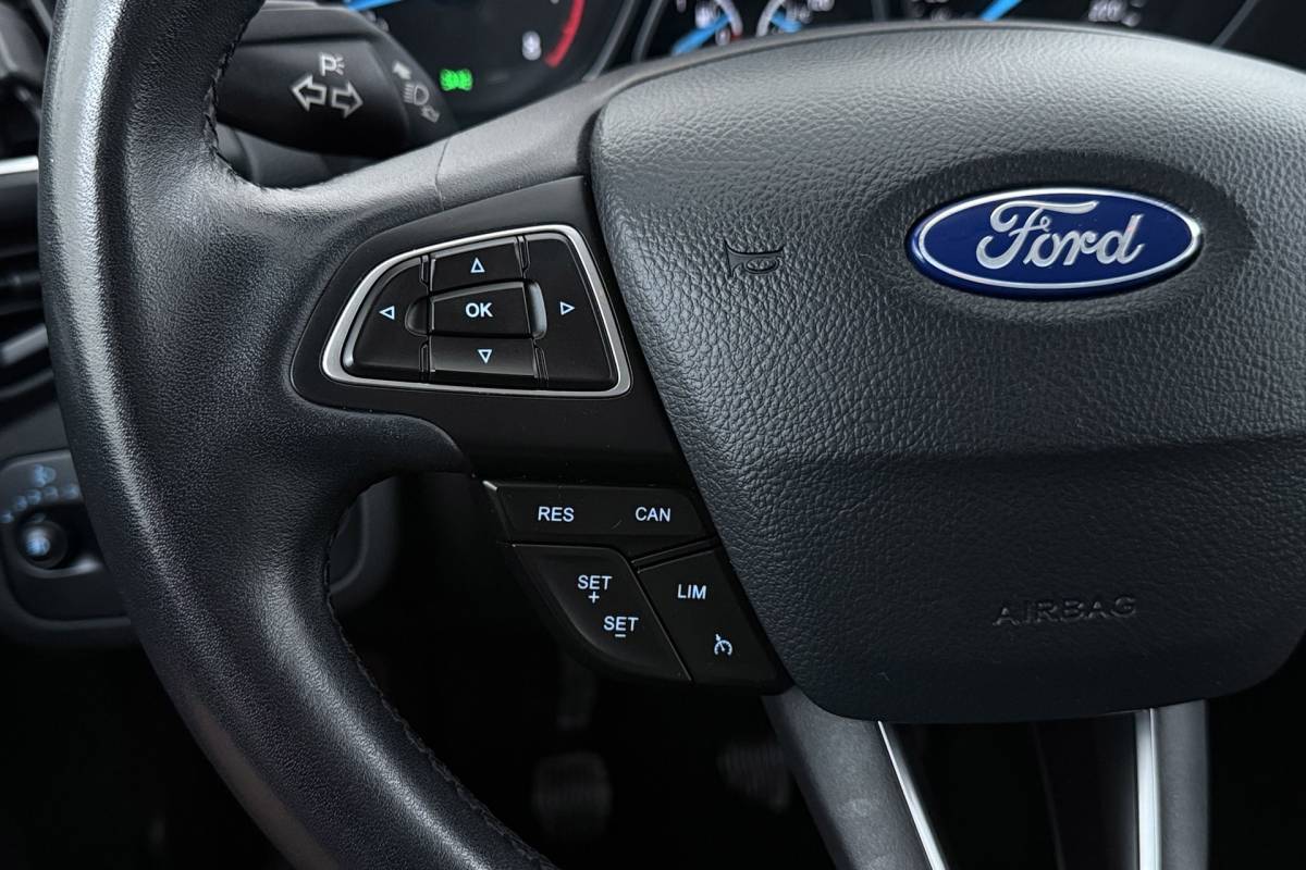 Ford C-MAX Ford C-Max 1.0 Titanium | Trekhaak | CarPlay | Camera | Climate Control | Keyless Entry/Start | Cruise Control |