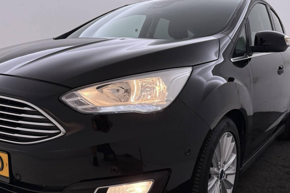 Ford C-MAX Ford C-Max 1.0 Titanium | Trekhaak | CarPlay | Camera | Climate Control | Keyless Entry/Start | Cruise Control |