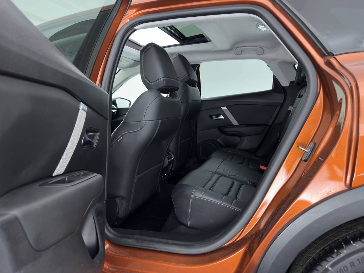 Citroën C4 Citroën C4 1.2 Puretech Shine (INCL-BTW) *PANO |  LEATHER | FULL-LED | ADAPTIVE-CRUISE |  DIGI-COCKPIT | BLINDSPOT | SHIFTPADDLES | HEATED-COMFORTSEATS | ECC | LANE-ASSIST | KEYLESS | PDC | CRUISE | DAB | HEAD-UP | 18”AL