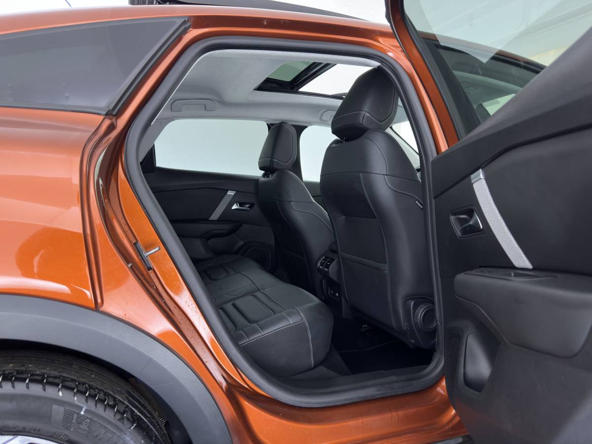 Citroën C4 Citroën C4 1.2 Puretech Shine (INCL-BTW) *PANO |  LEATHER | FULL-LED | ADAPTIVE-CRUISE |  DIGI-COCKPIT | BLINDSPOT | SHIFTPADDLES | HEATED-COMFORTSEATS | ECC | LANE-ASSIST | KEYLESS | PDC | CRUISE | DAB | HEAD-UP | 18”AL