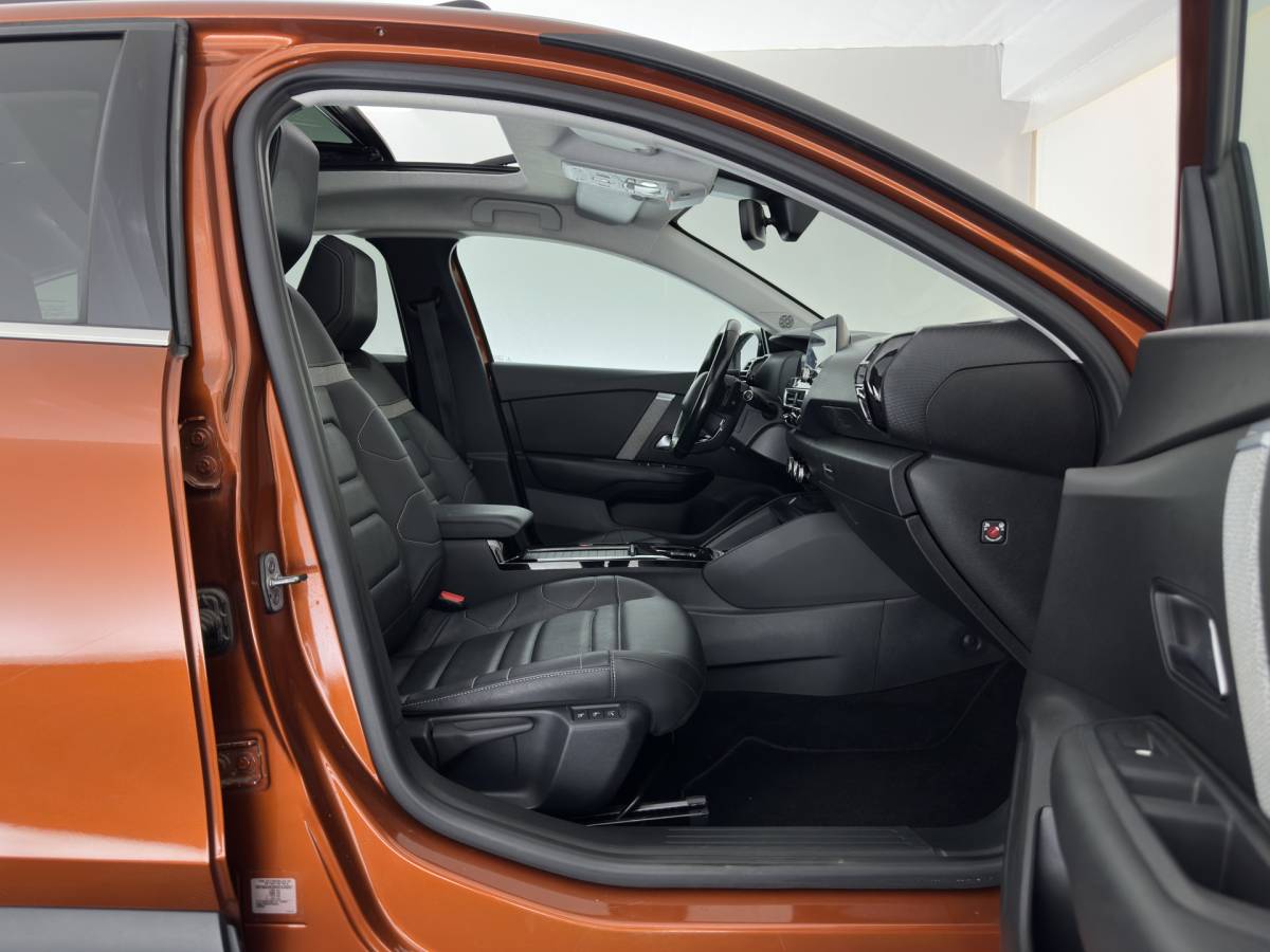 Citroën C4 Citroën C4 1.2 Puretech Shine (INCL-BTW) *PANO |  LEATHER | FULL-LED | ADAPTIVE-CRUISE |  DIGI-COCKPIT | BLINDSPOT | SHIFTPADDLES | HEATED-COMFORTSEATS | ECC | LANE-ASSIST | KEYLESS | PDC | CRUISE | DAB | HEAD-UP | 18”AL