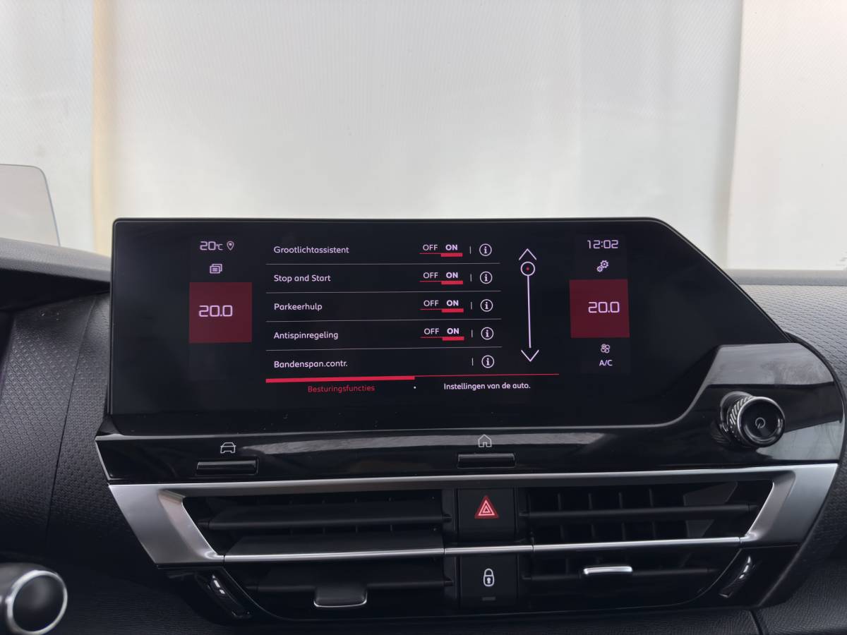Citroën C4 Citroën C4 1.2 Puretech Shine (INCL-BTW) *PANO |  LEATHER | FULL-LED | ADAPTIVE-CRUISE |  DIGI-COCKPIT | BLINDSPOT | SHIFTPADDLES | HEATED-COMFORTSEATS | ECC | LANE-ASSIST | KEYLESS | PDC | CRUISE | DAB | HEAD-UP | 18”AL