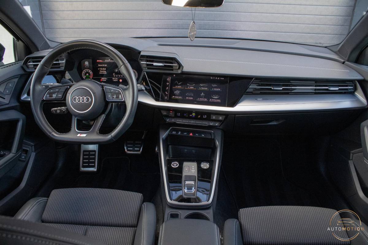Audi A3 Audi A3 Sportback 45 TFSIe Sline Competition PANO MATRIX MAXTON KEYLESS