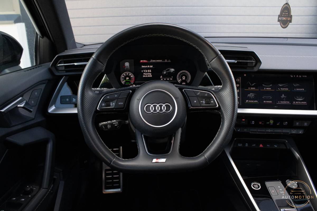 Audi A3 Audi A3 Sportback 45 TFSIe Sline Competition PANO MATRIX MAXTON KEYLESS