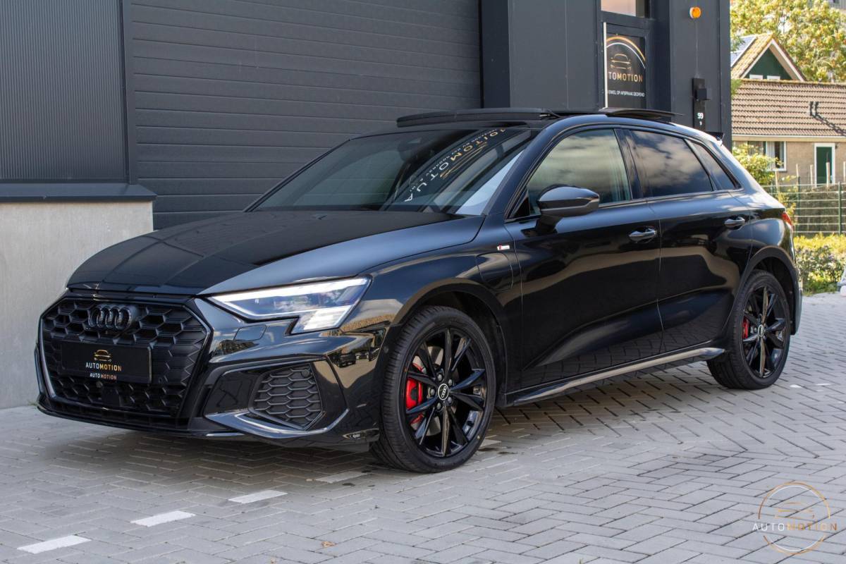 Audi A3 Audi A3 Sportback 45 TFSIe Sline Competition PANO MATRIX MAXTON KEYLESS