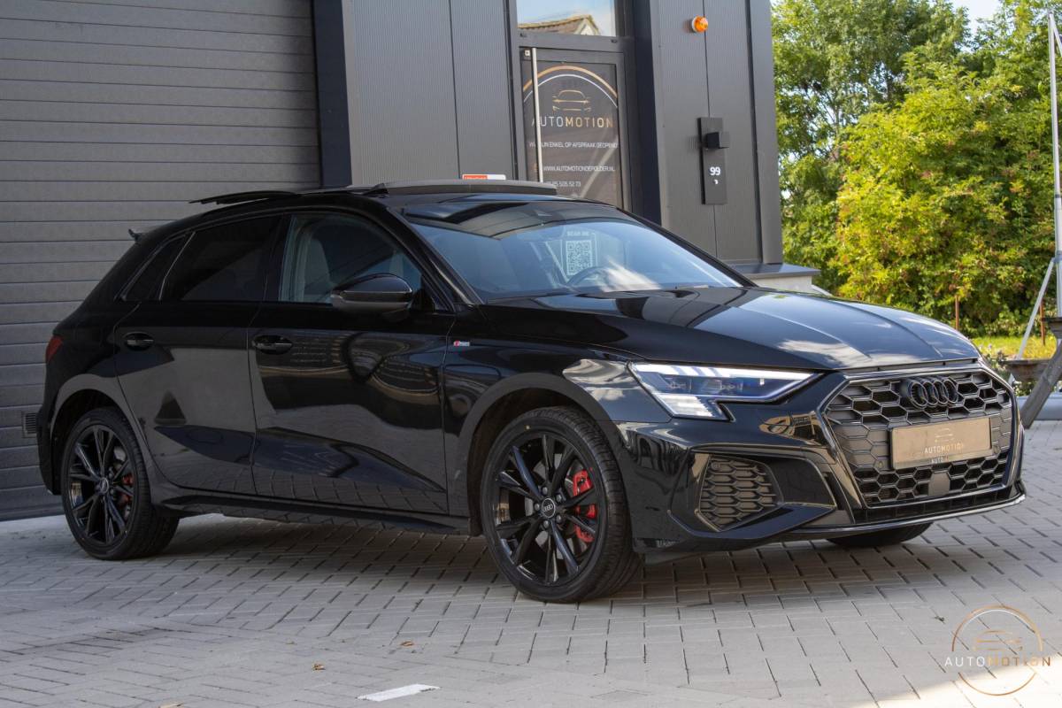 Audi A3 Audi A3 Sportback 45 TFSIe Sline Competition PANO MATRIX MAXTON KEYLESS