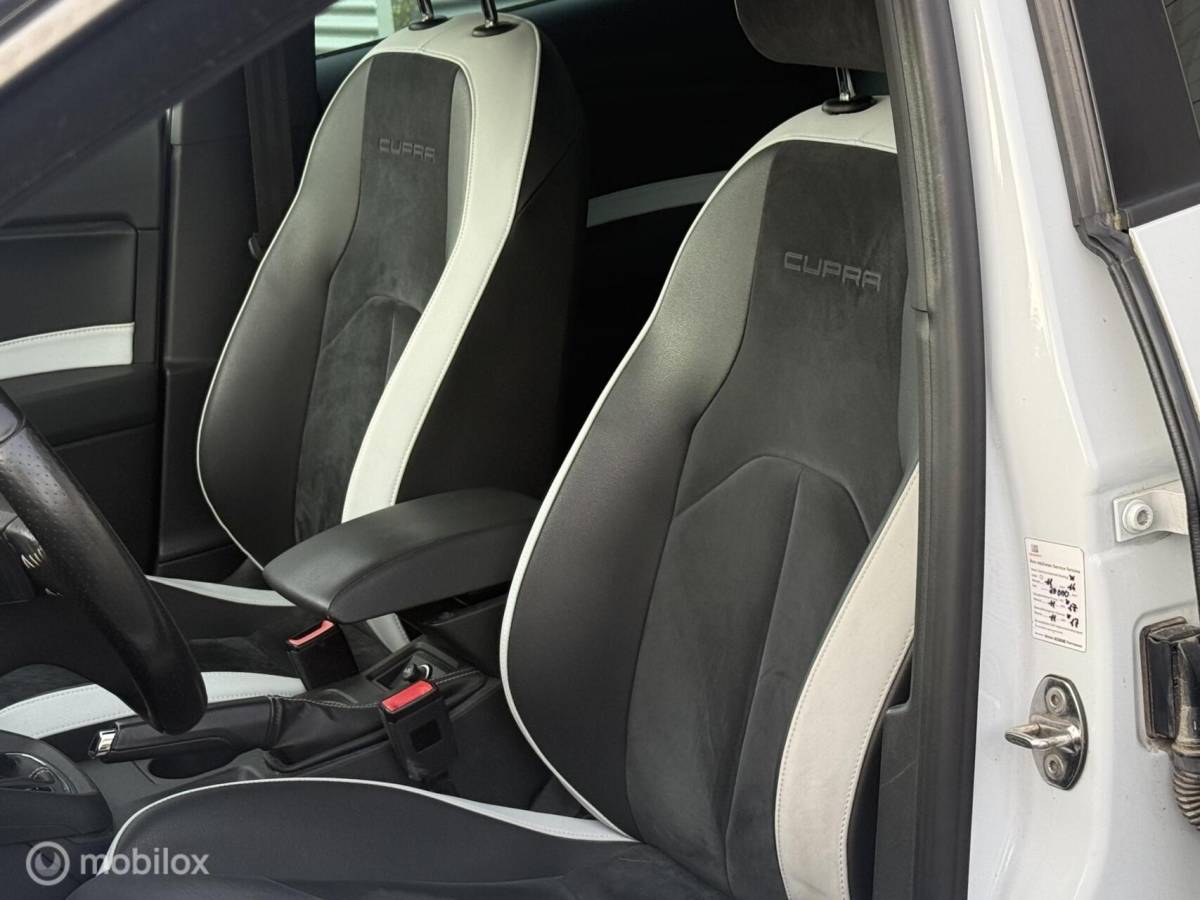 SEAT Leon Seat Leon 2.0 TSI Cupra 265 DSG|Seat Sound|LED|