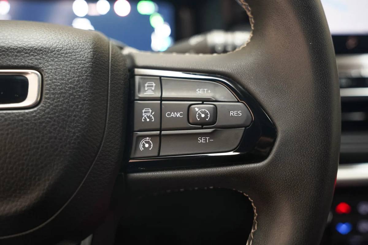 Jeep Compass Jeep Compass 4xe 190 Plug-in Night Eagle Aut. [ Navi Camera Adapt.cruise ]
