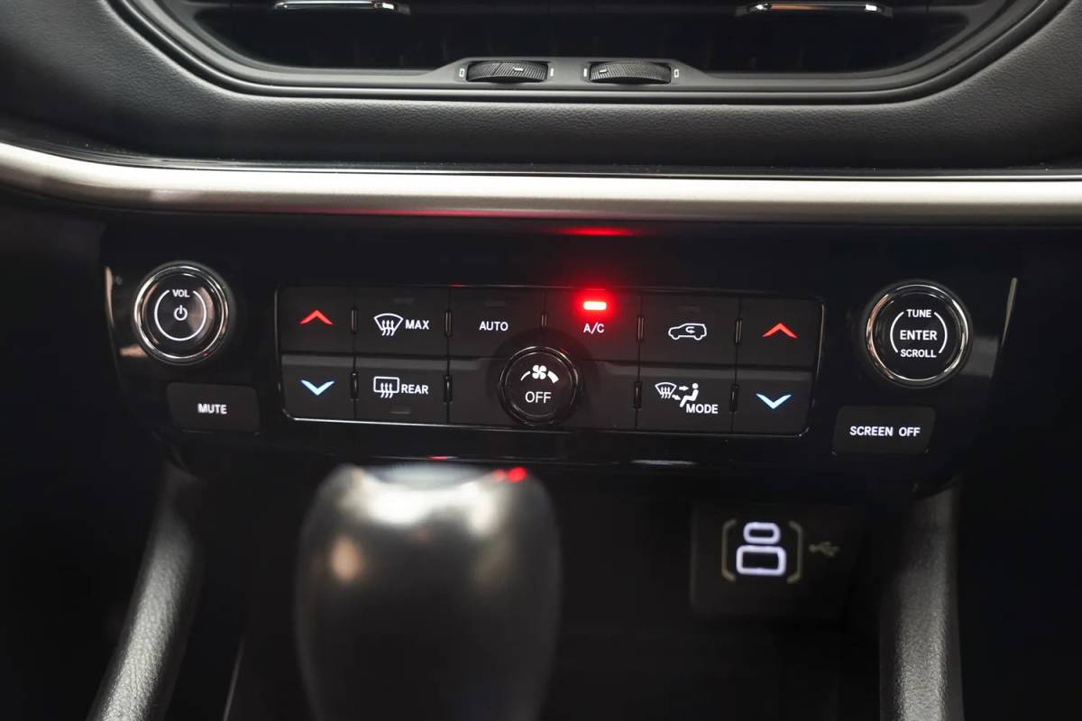 Jeep Compass Jeep Compass 4xe 190 Plug-in Night Eagle Aut. [ Navi Camera Adapt.cruise ]