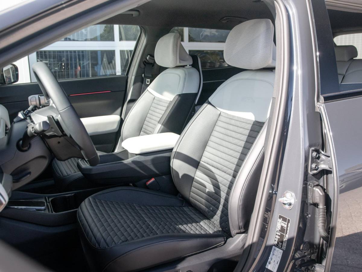 Kia EV4 Kia EV4 GT-Line Business Edition 81.4 kWh | Direct leverbaar | Rijk uitgerust | Gunstige fiscale waarde! | Navi. | Clima. | Adapt. Cruise. | Stoel&Stuur Verwarming | Dodehoek Assistentie | GT-Line Vegan Lederen Stoelbekleding