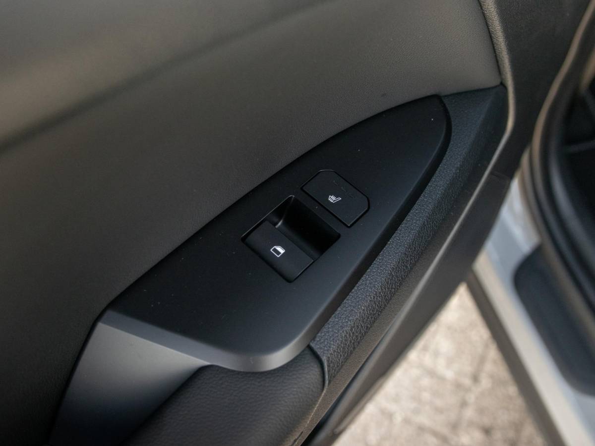 Kia Sportage Kia Sportage 1.6 T-GDi Plug-in Hybrid Black Edition Advanced | Direct leverbaar | Full Options | o.a. 19″Velgen | Pano dak | Stoelverw. achterbank | Direct leverbaar!