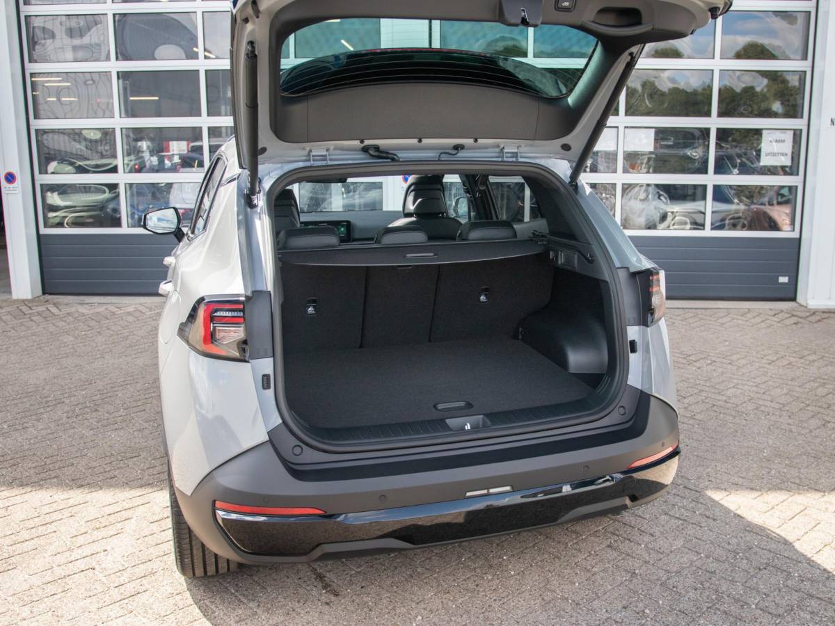 Kia Sportage Kia Sportage 1.6 T-GDi Plug-in Hybrid Black Edition Advanced | Direct leverbaar | Full Options | o.a. 19″Velgen | Pano dak | Stoelverw. achterbank | Direct leverbaar!