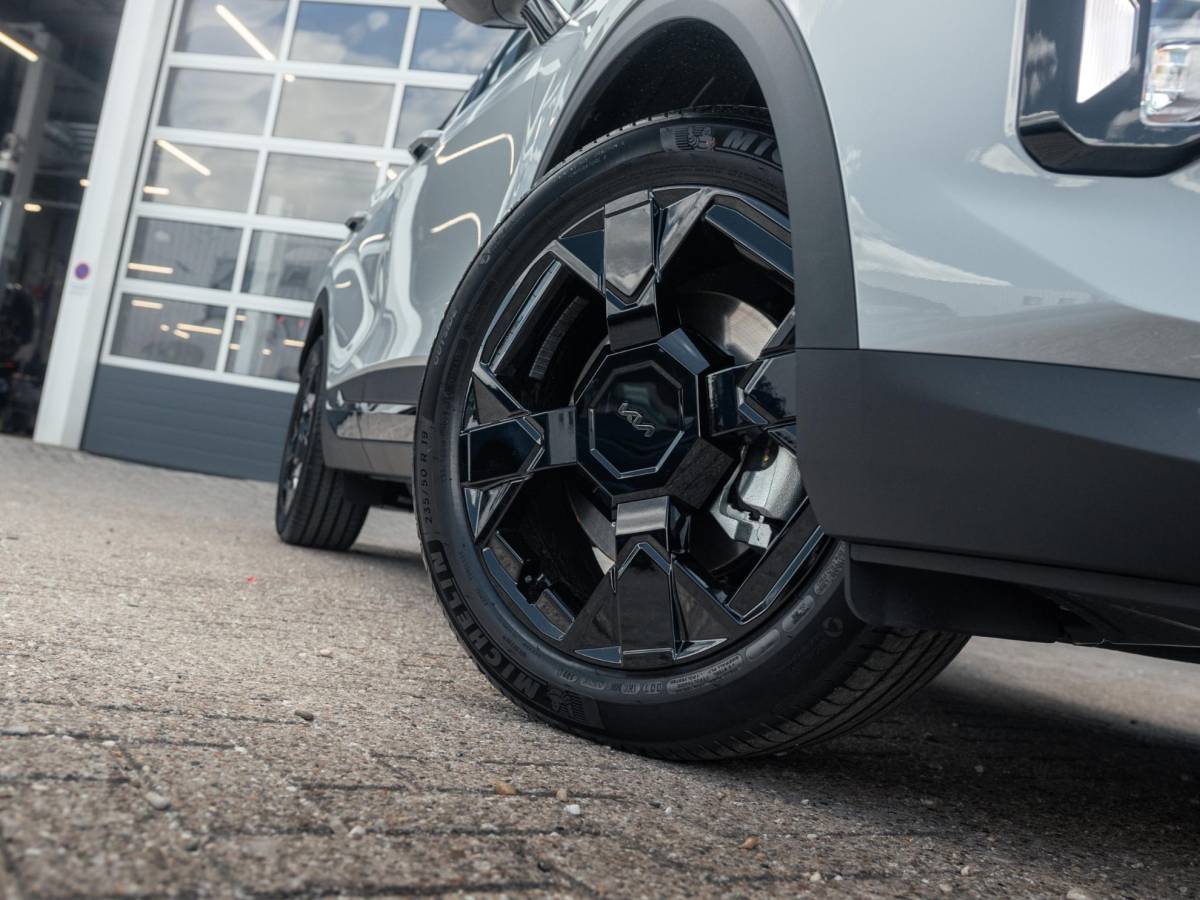 Kia Sportage Kia Sportage 1.6 T-GDi Plug-in Hybrid Black Edition Advanced | Direct leverbaar | Full Options | o.a. 19″Velgen | Pano dak | Stoelverw. achterbank | Direct leverbaar!