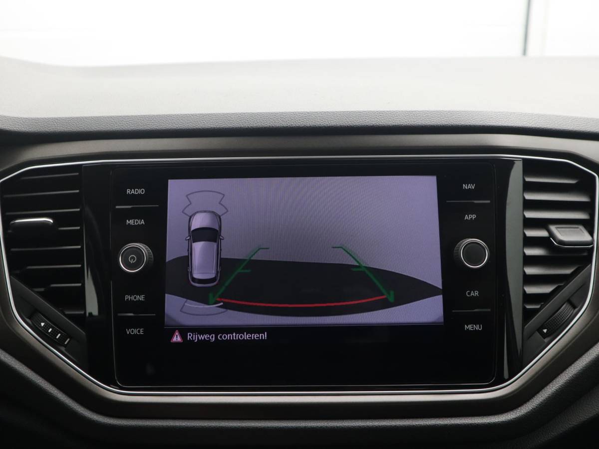 Volkswagen T-Roc Volkswagen T-Roc 1.0 TSI Style TREKHAAK / CAMERA / VIRTUAL / STOELVERW / CARPLAY / NAVI / CLIMA / PDC / BLUETOOTH / ACC / NL-AUTO