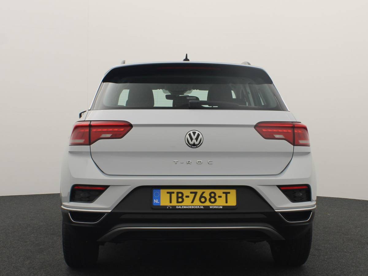 Volkswagen T-Roc Volkswagen T-Roc 1.0 TSI Style TREKHAAK / CAMERA / VIRTUAL / STOELVERW / CARPLAY / NAVI / CLIMA / PDC / BLUETOOTH / ACC / NL-AUTO