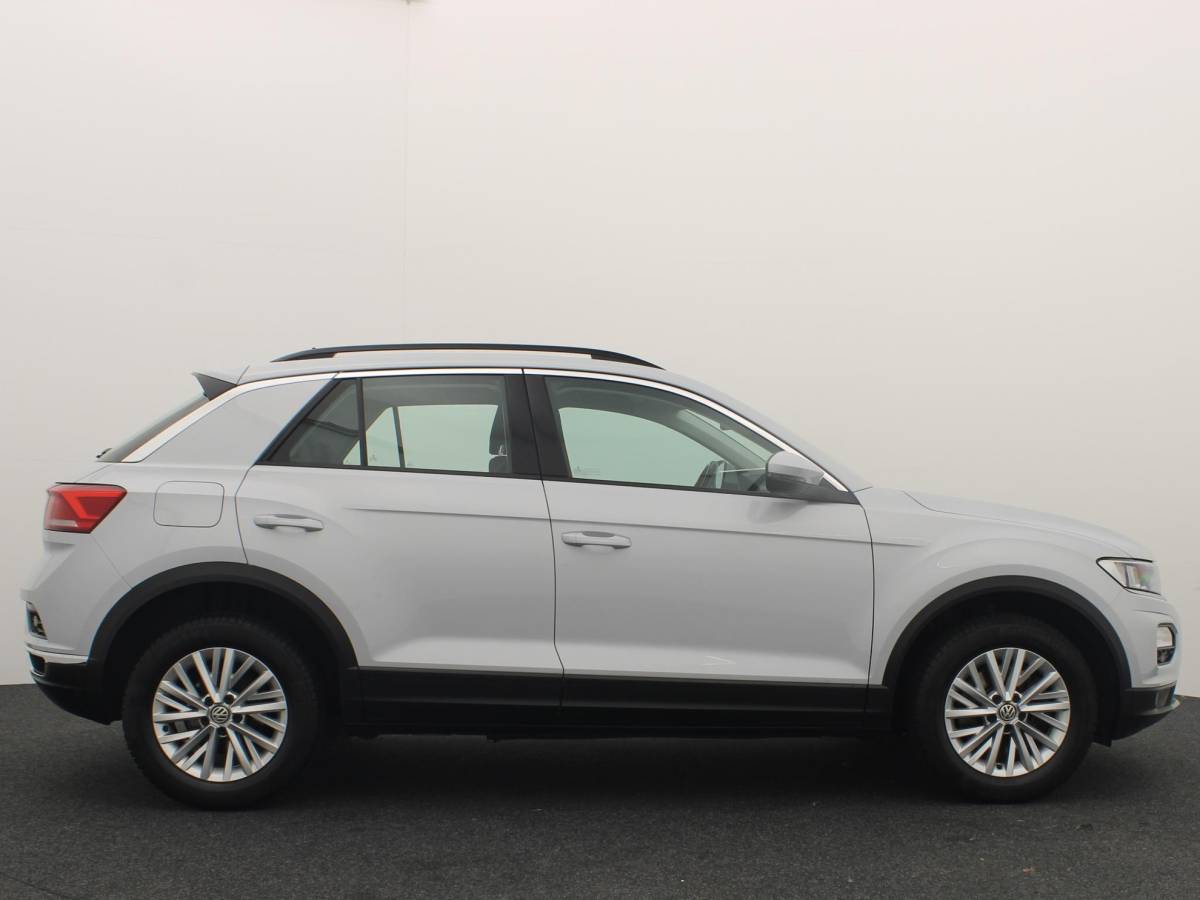 Volkswagen T-Roc Volkswagen T-Roc 1.0 TSI Style TREKHAAK / CAMERA / VIRTUAL / STOELVERW / CARPLAY / NAVI / CLIMA / PDC / BLUETOOTH / ACC / NL-AUTO
