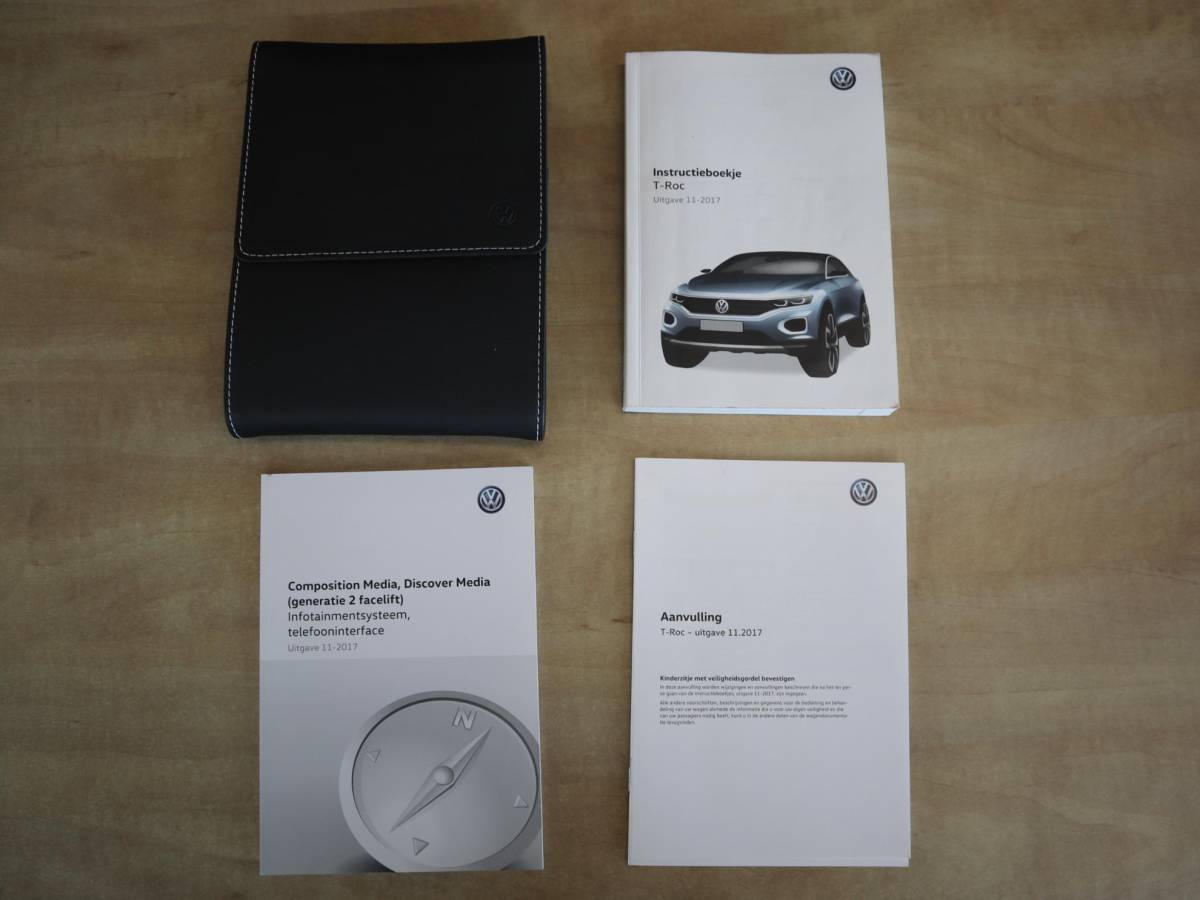 Volkswagen T-Roc Volkswagen T-Roc 1.0 TSI Style TREKHAAK / CAMERA / VIRTUAL / STOELVERW / CARPLAY / NAVI / CLIMA / PDC / BLUETOOTH / ACC / NL-AUTO