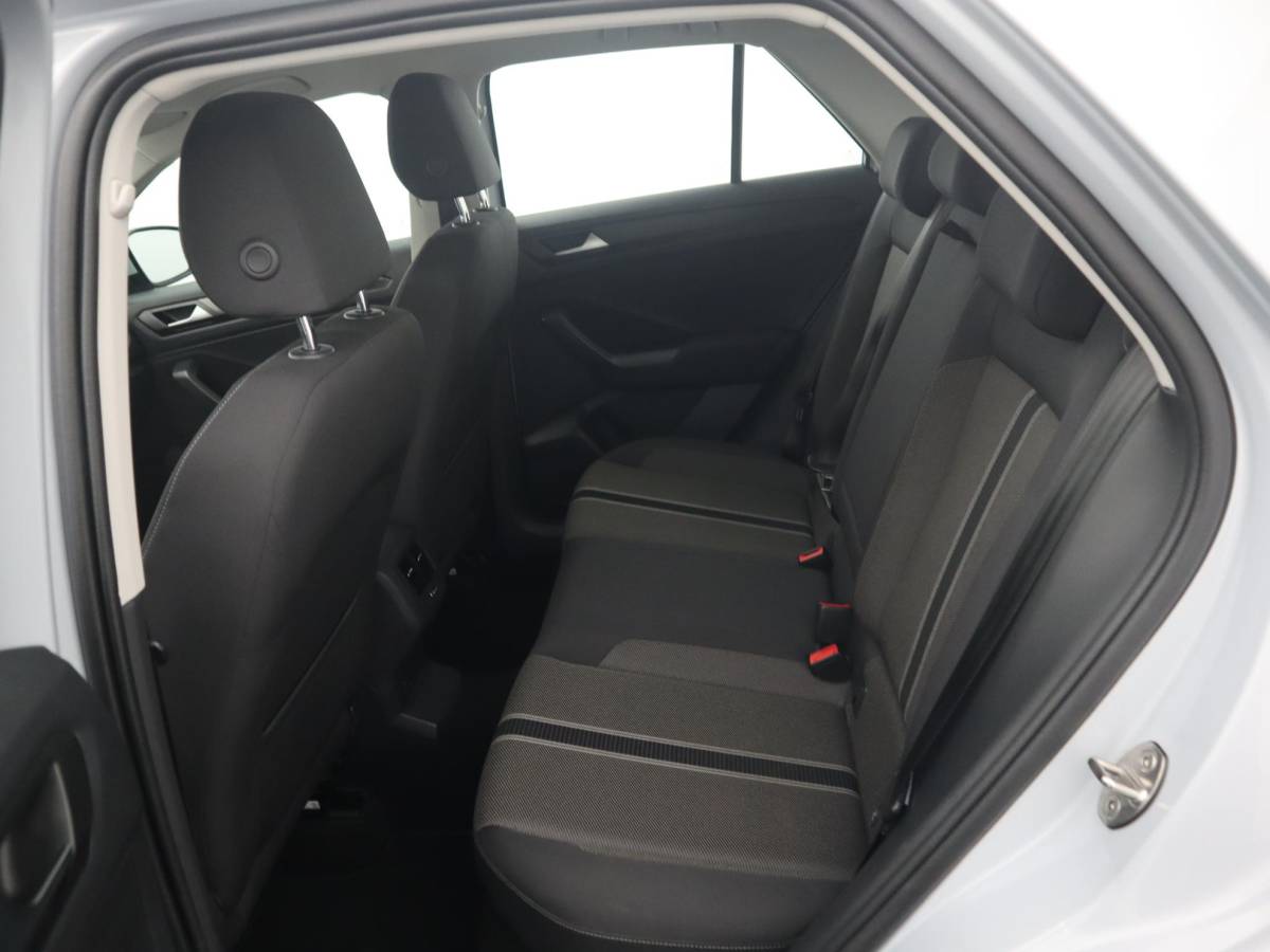 Volkswagen T-Roc Volkswagen T-Roc 1.0 TSI Style TREKHAAK / CAMERA / VIRTUAL / STOELVERW / CARPLAY / NAVI / CLIMA / PDC / BLUETOOTH / ACC / NL-AUTO