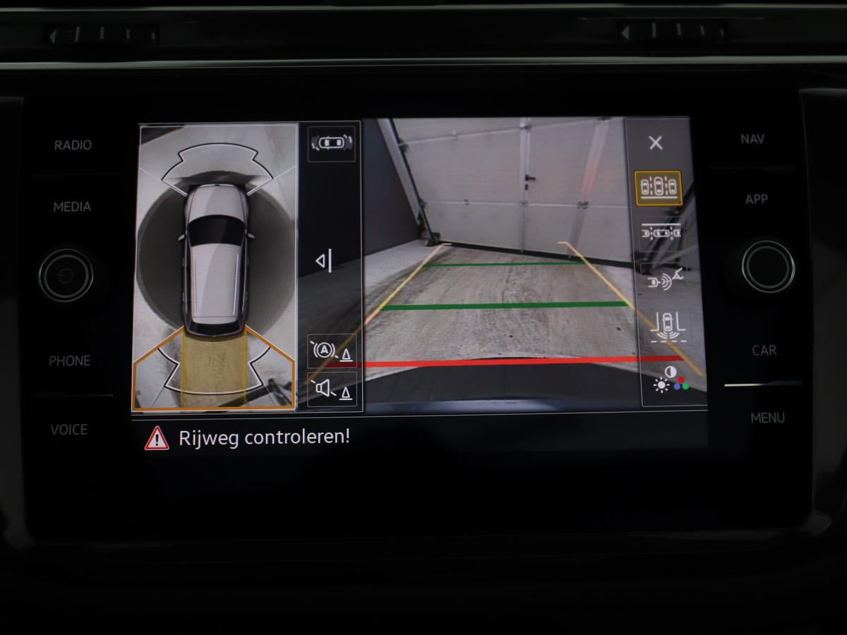 Volkswagen Tiguan Volkswagen Tiguan 1.5 eHybrid Life Edition | SOH 91,0% | Panoramadak | Memory | Leder | Stuur/stoel verwarming | Adaptive cruise | Sfeerverlichting | 360 camera | Park assist | Carplay | Elektrische achterklep