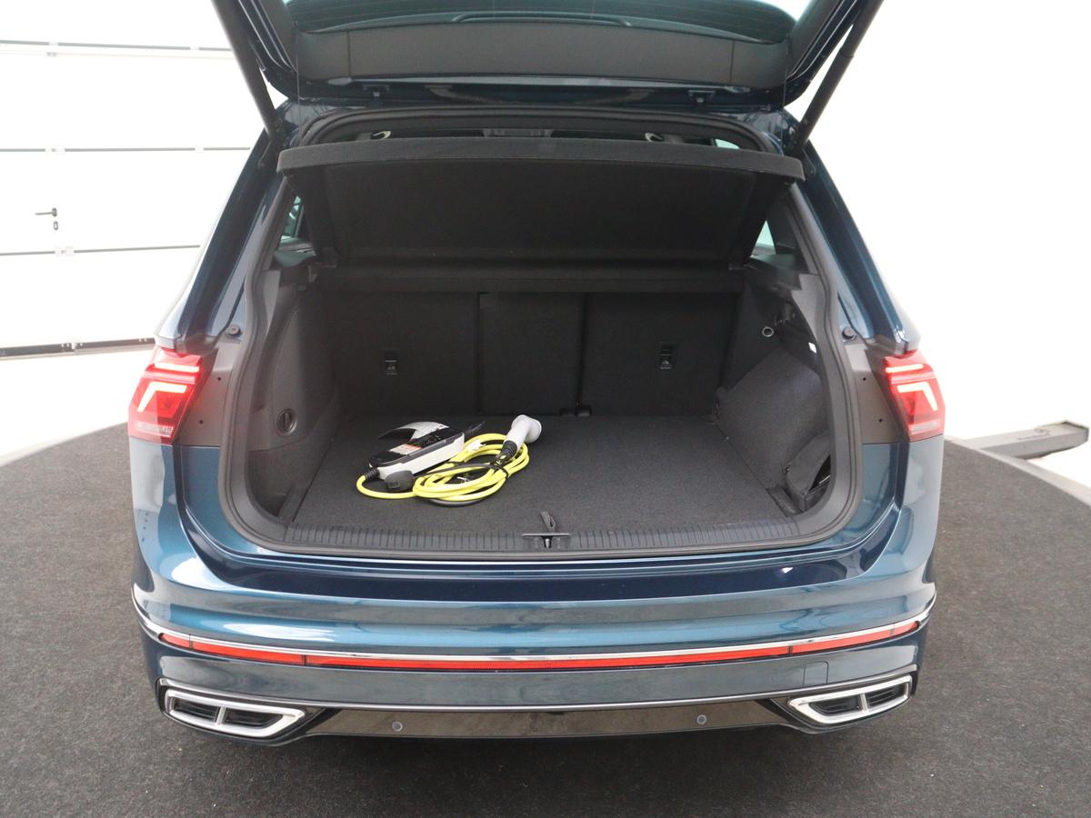 Volkswagen Tiguan Volkswagen Tiguan 1.5 eHybrid Life Edition | SOH 91,0% | Panoramadak | Memory | Leder | Stuur/stoel verwarming | Adaptive cruise | Sfeerverlichting | 360 camera | Park assist | Carplay | Elektrische achterklep