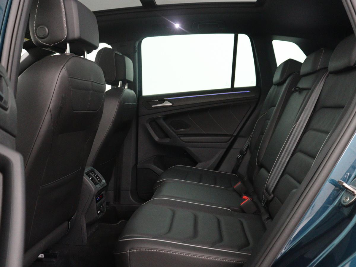 Volkswagen Tiguan Volkswagen Tiguan 1.5 eHybrid Life Edition | SOH 91,0% | Panoramadak | Memory | Leder | Stuur/stoel verwarming | Adaptive cruise | Sfeerverlichting | 360 camera | Park assist | Carplay | Elektrische achterklep