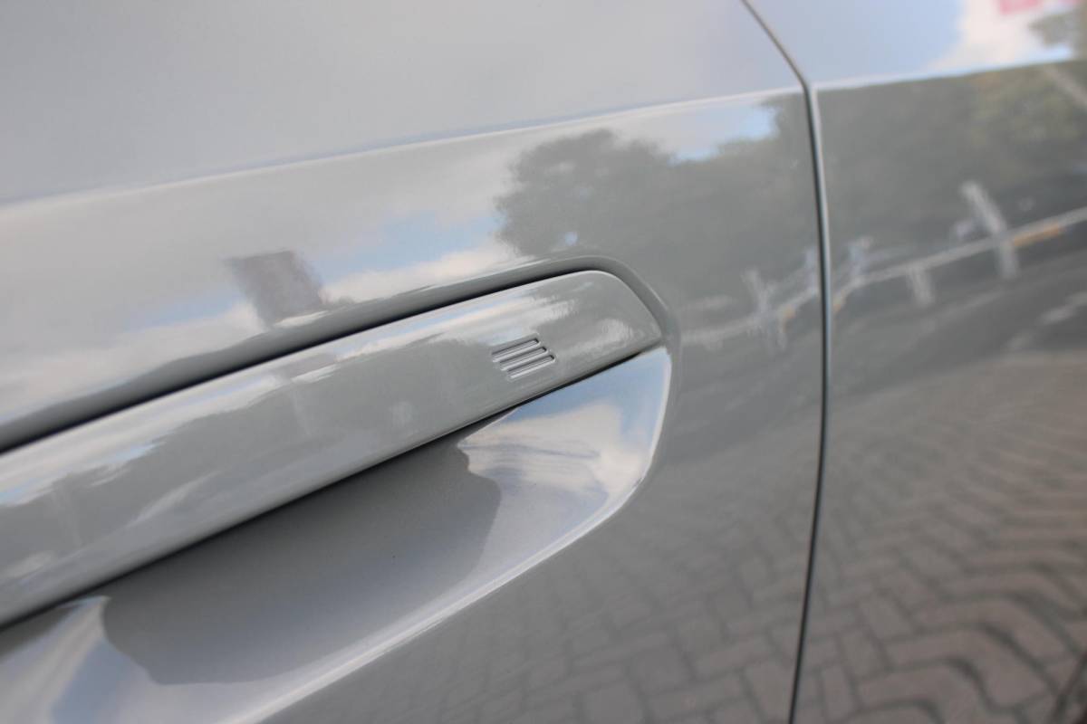 BMW 5 Serie BMW 5-serie Touring 520i M-SPORT | PANORAMA DAK | TREKHAAK ELEKTRISCH WEGKLAPBAAR | HARMAN KARDON AUDIO SYSTEM | SHADOW LINE PAKKET | ELEKTRISCH VERSTELBARE VOORSTOELEN MET GEHEUGENFUNCTIE | STOEL VENTILATIE VOOR | STOEL VERWARMING VOOR + ACHTER | 360° CAMERA | DRAADLOZE TELEFOONLADER | STAND VERWARMING | LEDEREN BEKLEDING “VEGANZA ZWART” | WARMTEWEREND GLAS | SPORT CHASSIS “M-TECHNIC” | INNOVATIE PAKKET: (HEAD UP DISPLAY/LIVE NAVIGATIE/INTERIEUR CAMERA/PARKEERSENSOREN VOOR+ACHTER/CONNECTED SERVICES) | DRAADLOZE APPLE CARPLAY/ANDROID AUTO | TRAVEL PAKKET (ELEKTRISCH BEDIENBARE ACHTERKLEP/COMFORT ACCESS/TOEGANG VIA SMARTPHONE) | DODEHOEK DETECTIE | ELEKTRISCH BEDIENBAAR STUURKOLOM |