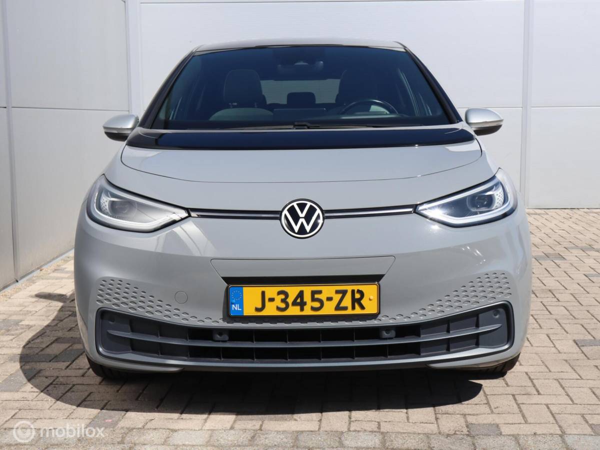 Volkswagen ID.3 Volkswagen ID.3 First Plus 58 kWh Pano Matrix Camera Massage SOH 93%