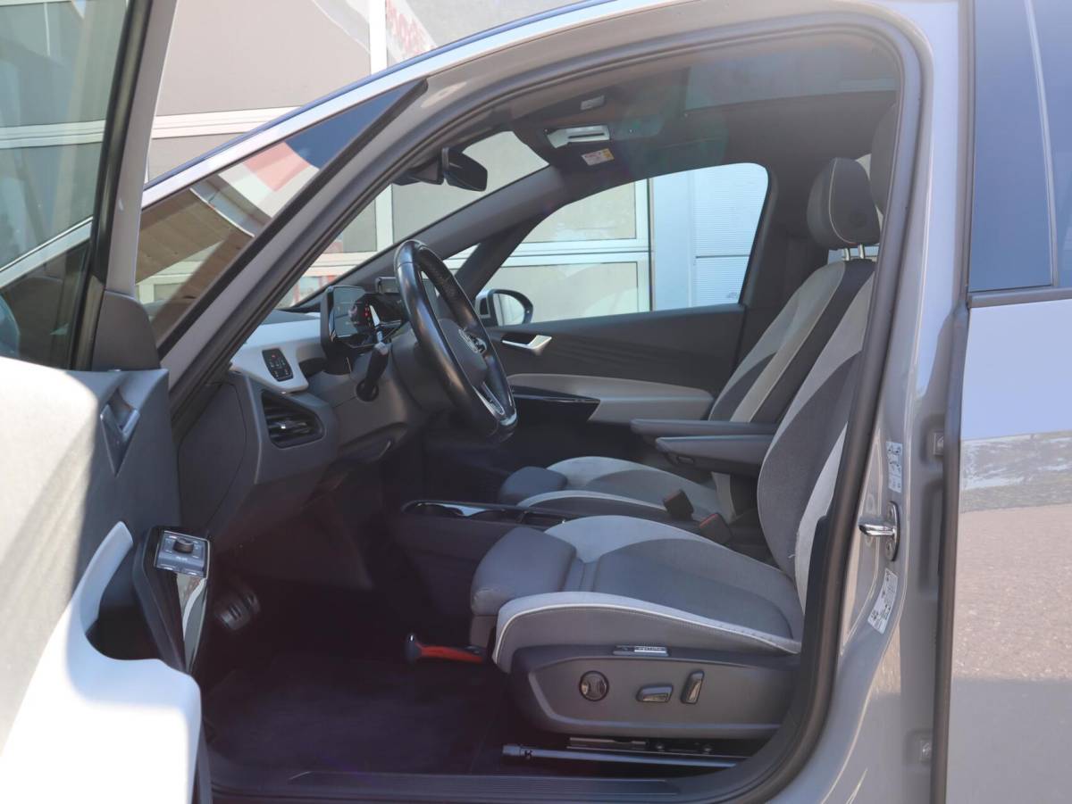 Volkswagen ID.3 Volkswagen ID.3 First Plus 58 kWh Pano Matrix Camera Massage SOH 93%