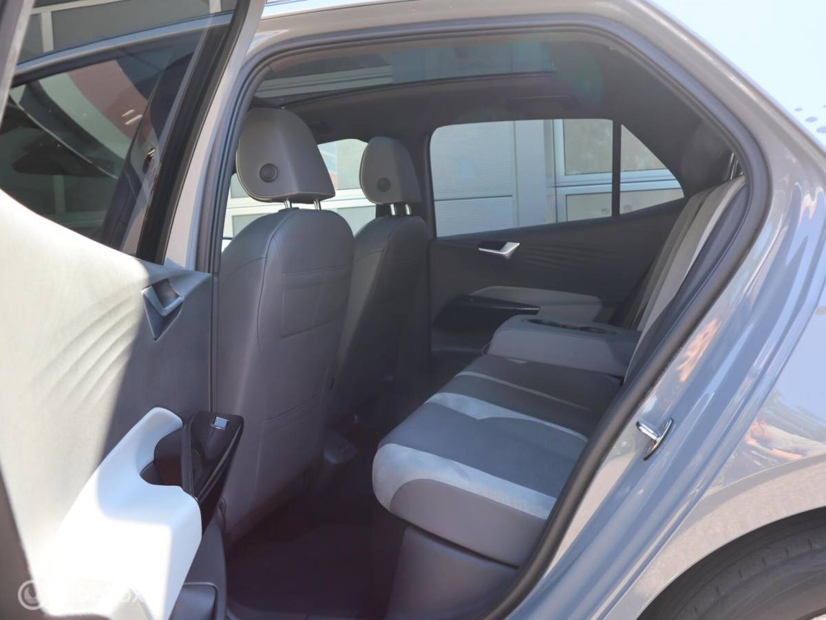 Volkswagen ID.3 Volkswagen ID.3 First Plus 58 kWh Pano Matrix Camera Massage SOH 93%