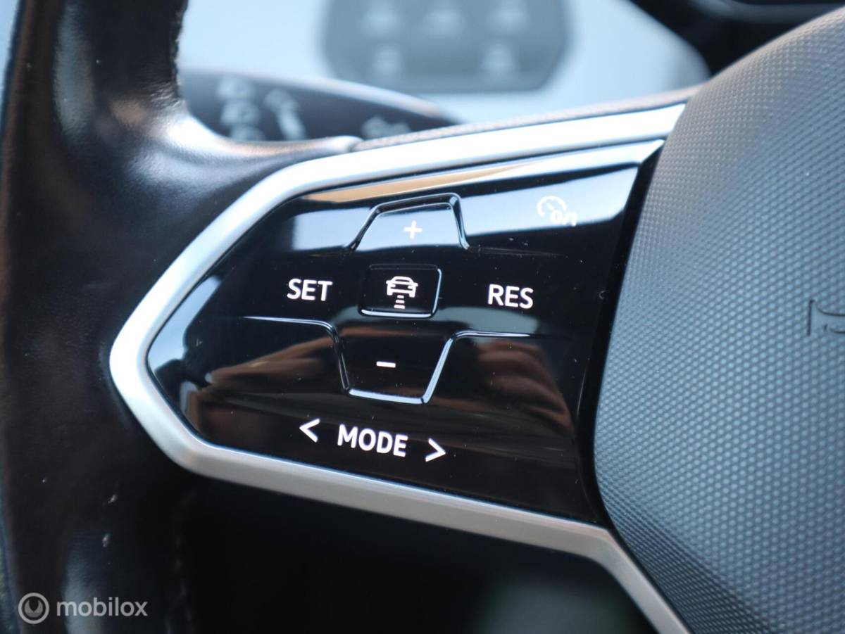 Volkswagen ID.3 Volkswagen ID.3 First Plus 58 kWh Pano Matrix Camera Massage SOH 93%