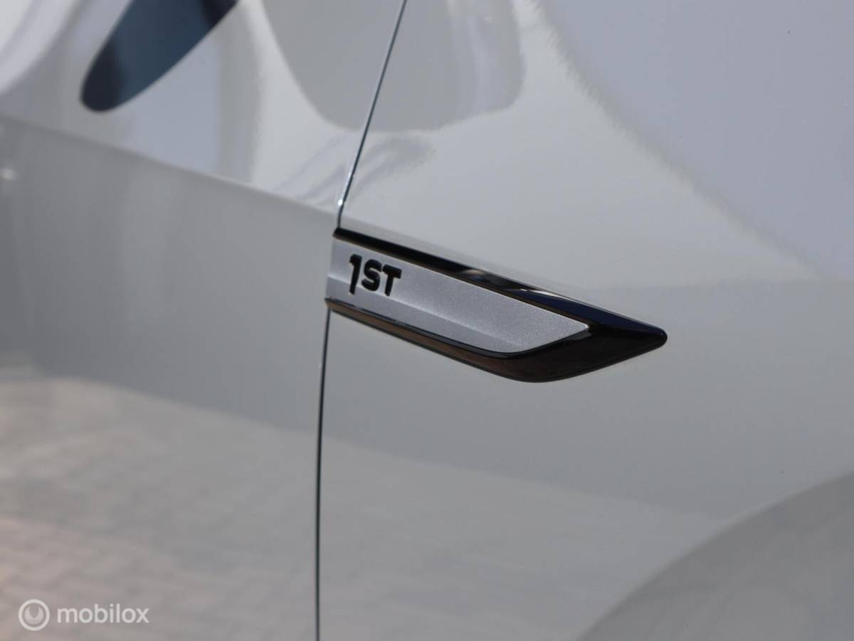 Volkswagen ID.3 Volkswagen ID.3 First Plus 58 kWh Pano Matrix Camera Massage SOH 93%