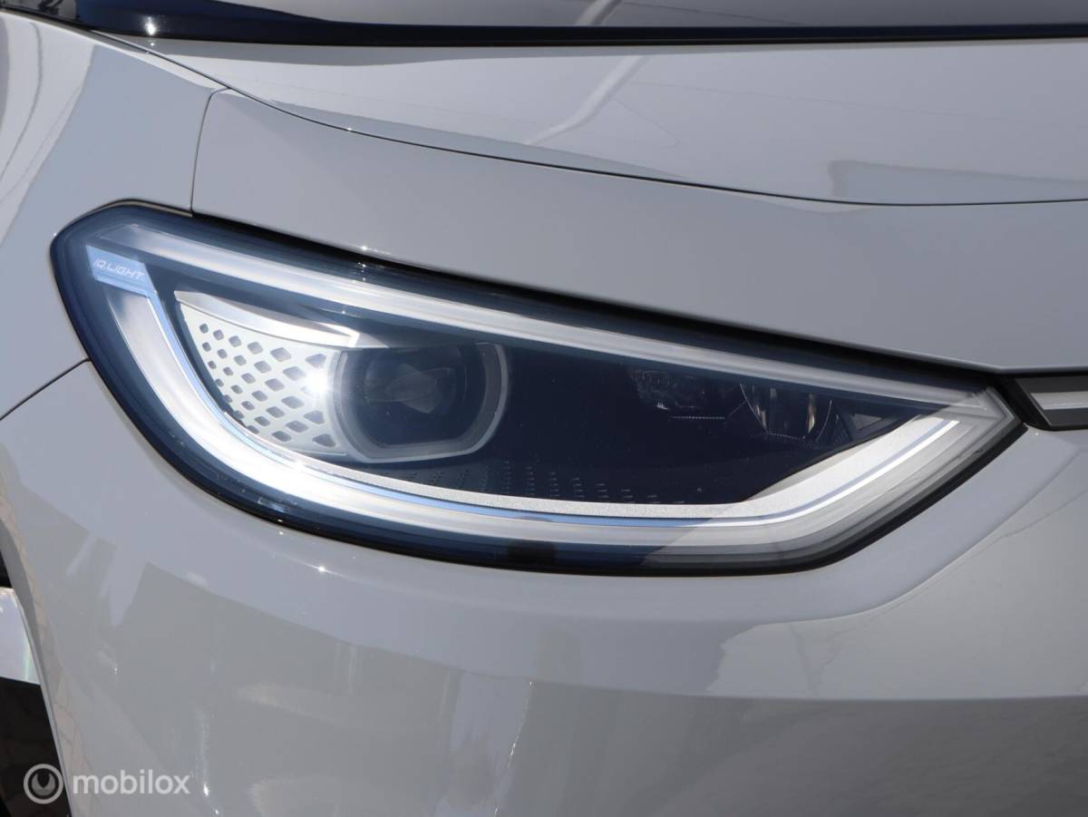 Volkswagen ID.3 Volkswagen ID.3 First Plus 58 kWh Pano Matrix Camera Massage SOH 93%
