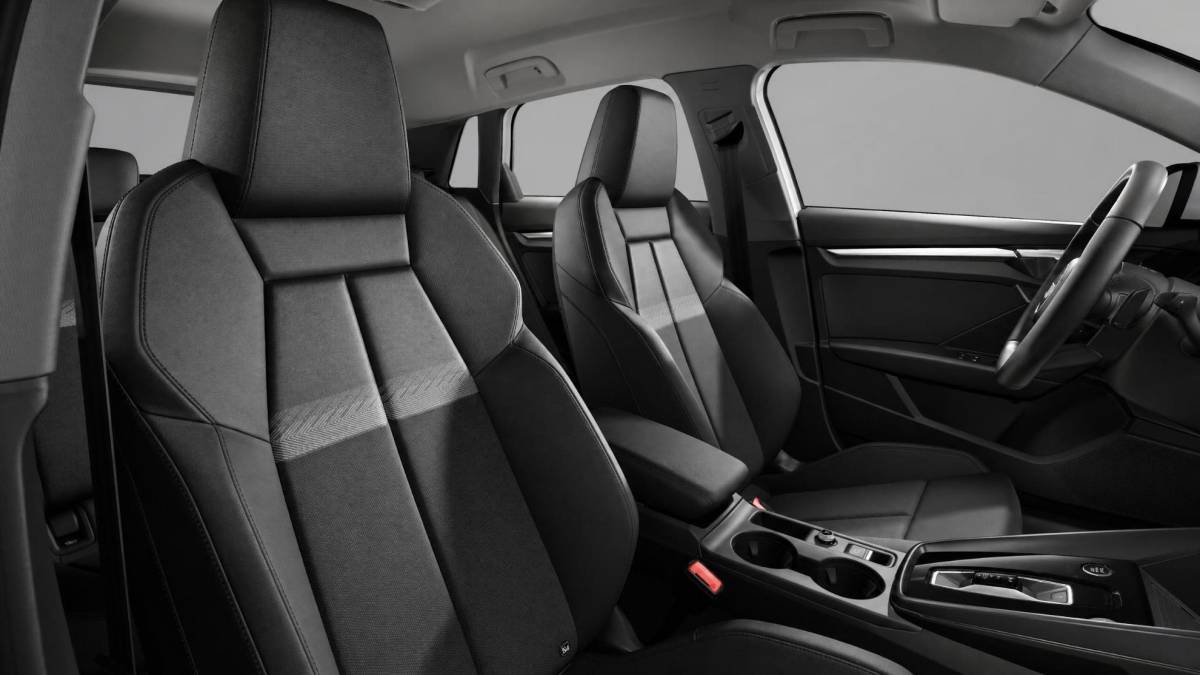 Audi A3 Audi A3 Sportback 30 TFSI Advanced edition 116 PK · Optiekpakket zwart plus · Afgevlakt stuurwiel · MEGA Sale