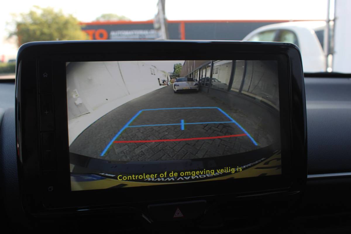 Mazda 2 Hybrid Mazda 2 Hybrid 1.5 Exclusive-line Cruise control adaptief met stop&go I Dodehoek detectie l Parkeersensor achter I Parkeersensor voor l Parkeercamera l Nieuw model