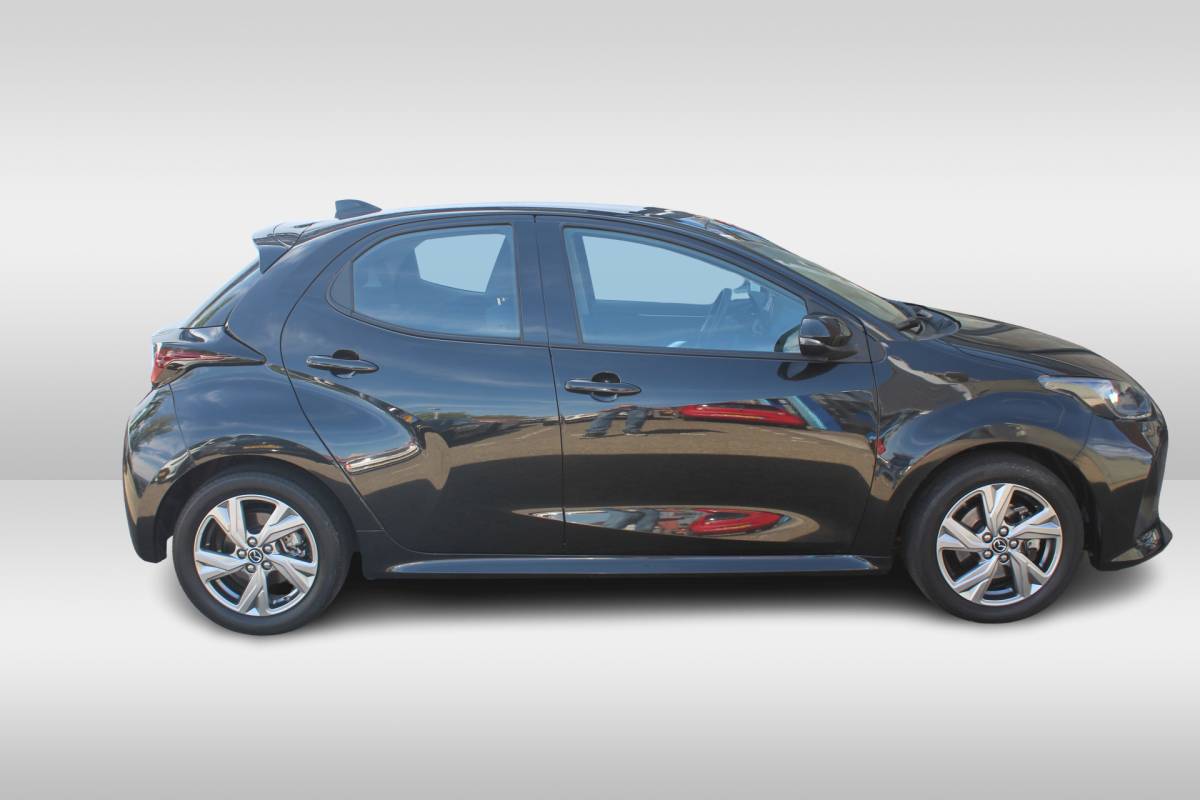 Mazda 2 Hybrid Mazda 2 Hybrid 1.5 Exclusive-line Cruise control adaptief met stop&go I Dodehoek detectie l Parkeersensor achter I Parkeersensor voor l Parkeercamera l Nieuw model