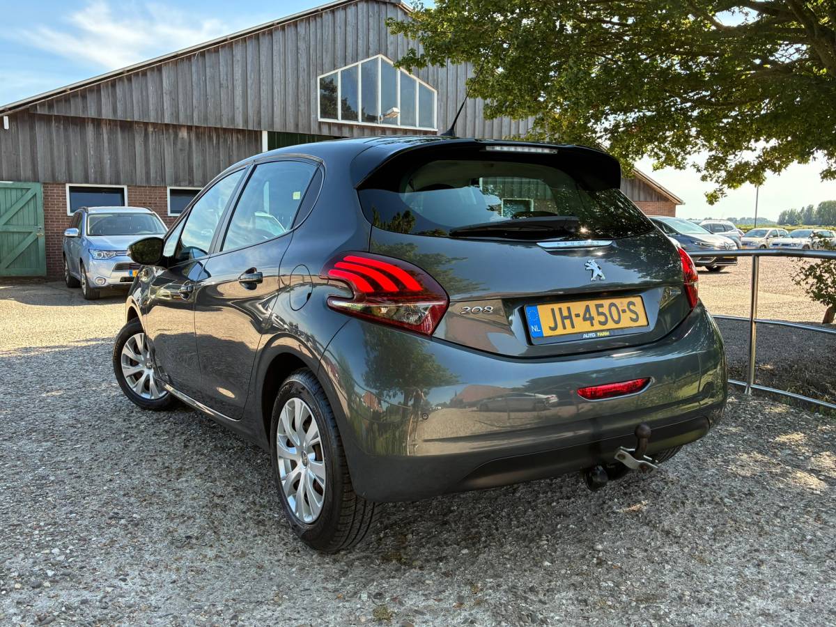 Peugeot 208 Peugeot 208 1.2 PureTech Blue Lion | Airco + Navi nu €5.975,-!!