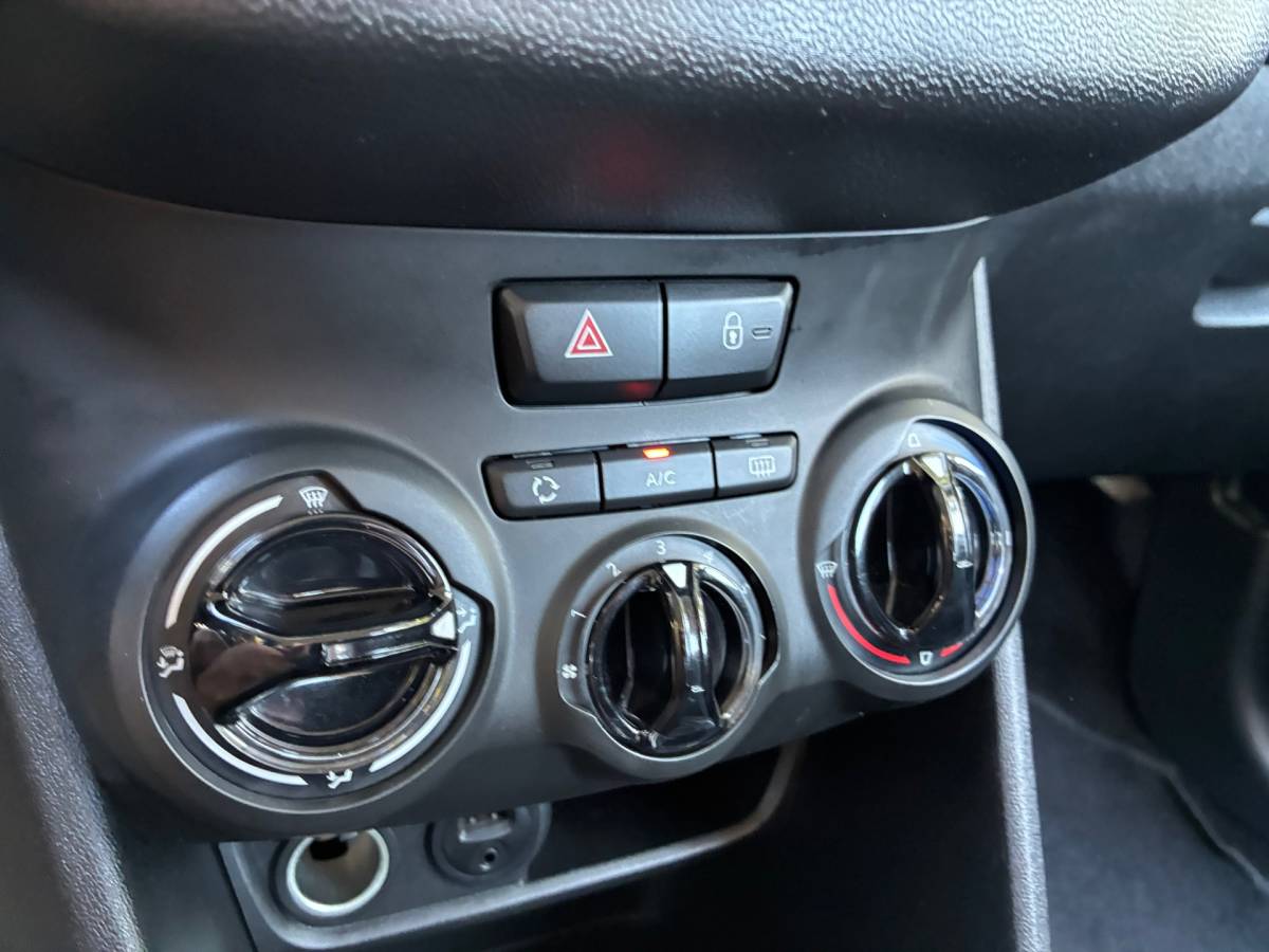 Peugeot 208 Peugeot 208 1.2 PureTech Blue Lion | Airco + Navi nu €5.975,-!!