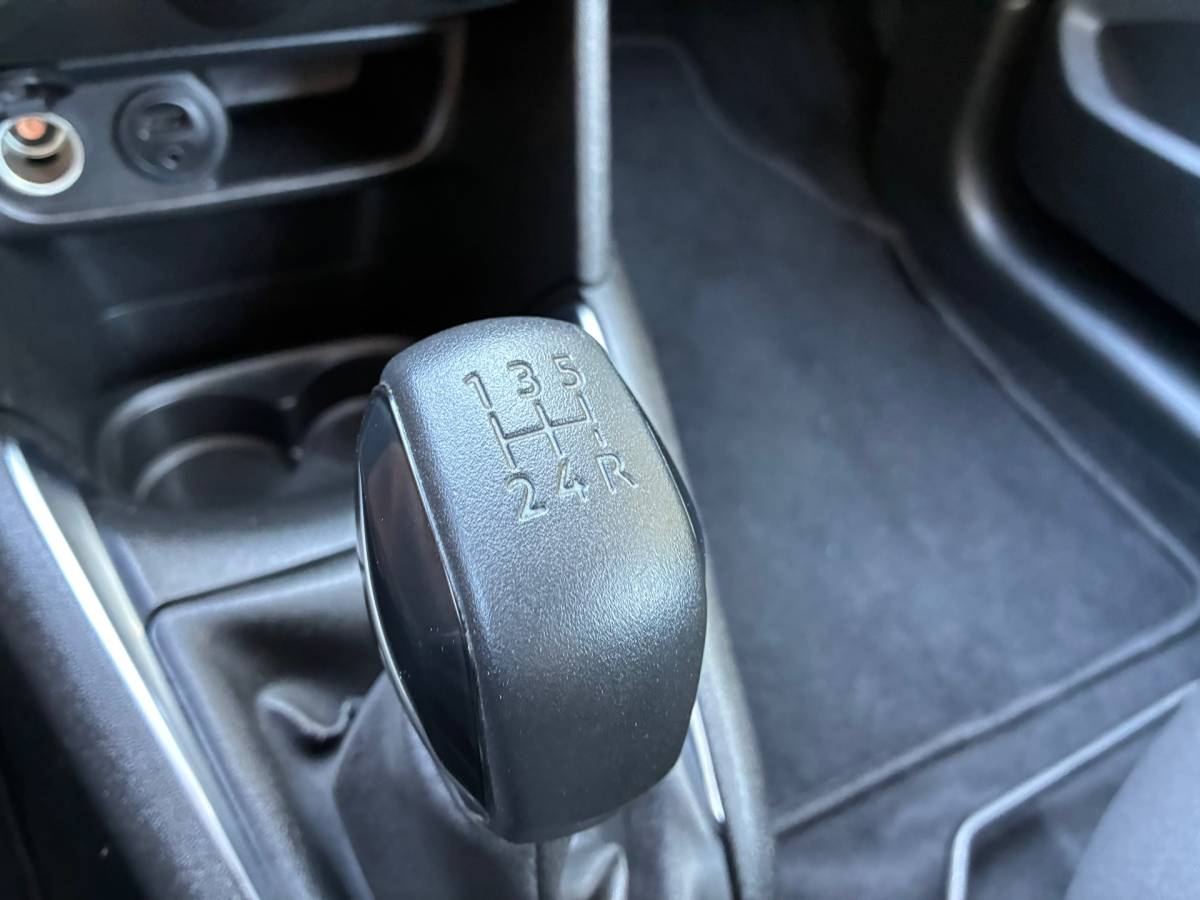 Peugeot 208 Peugeot 208 1.2 PureTech Blue Lion | Airco + Navi nu €5.975,-!!