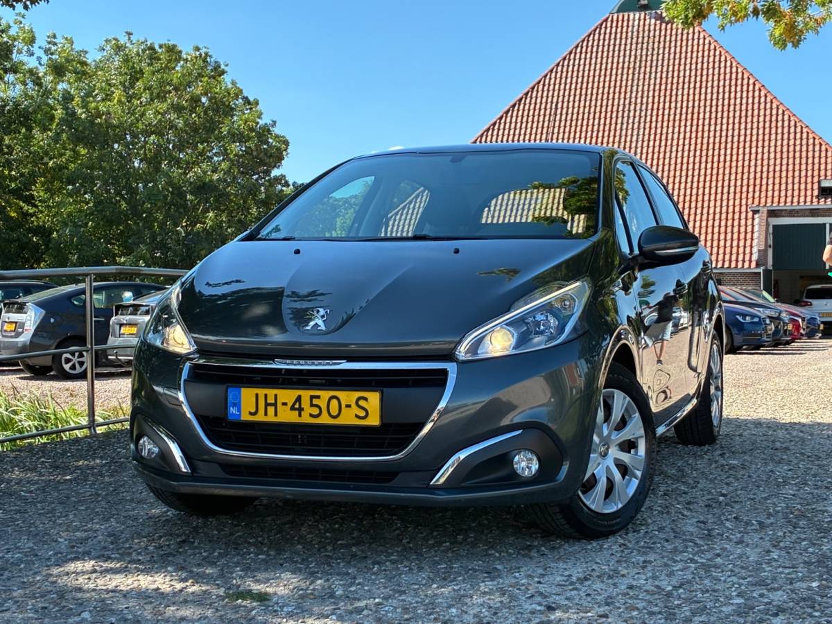 Peugeot 208 Peugeot 208 1.2 PureTech Blue Lion | Airco + Navi nu €5.975,-!!