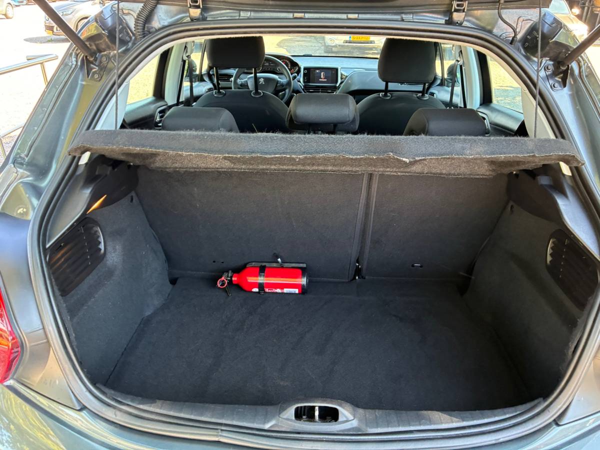 Peugeot 208 Peugeot 208 1.2 PureTech Blue Lion | Airco + Navi nu €5.975,-!!