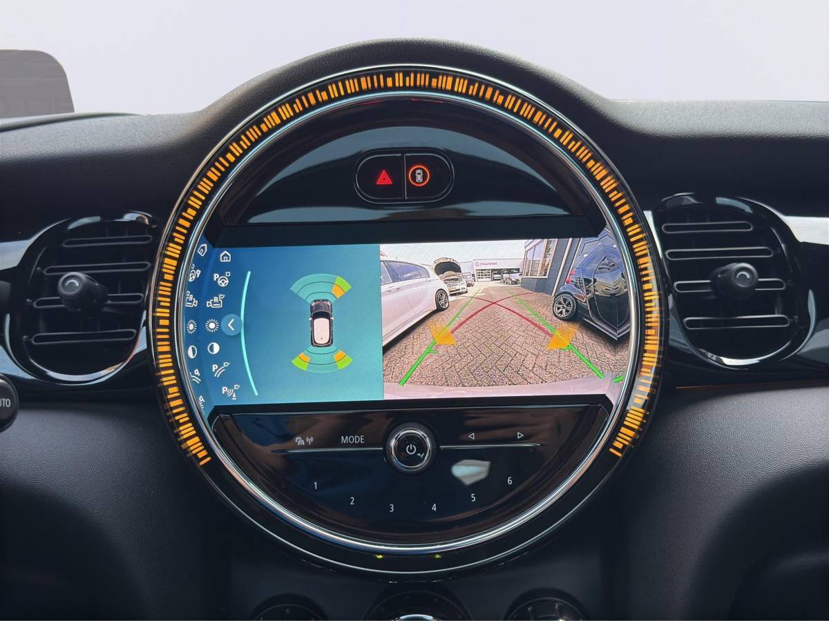 MINI 3-Deurs MINI 3-Deurs 2.0 John Cooper Works F1 JCW Pack /Apple Carplay/Panodak/Harman Kardon/Climate & Cruise Control/Adaptieve demping/Digital Dashboard/Keyless/18″BBS LMV/(MET GARANTIE*)