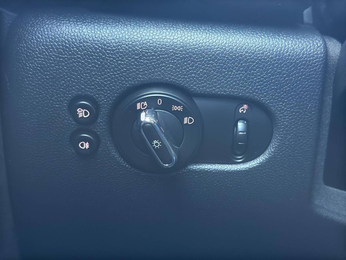 MINI 3-Deurs MINI 3-Deurs 2.0 John Cooper Works F1 JCW Pack /Apple Carplay/Panodak/Harman Kardon/Climate & Cruise Control/Adaptieve demping/Digital Dashboard/Keyless/18″BBS LMV/(MET GARANTIE*)