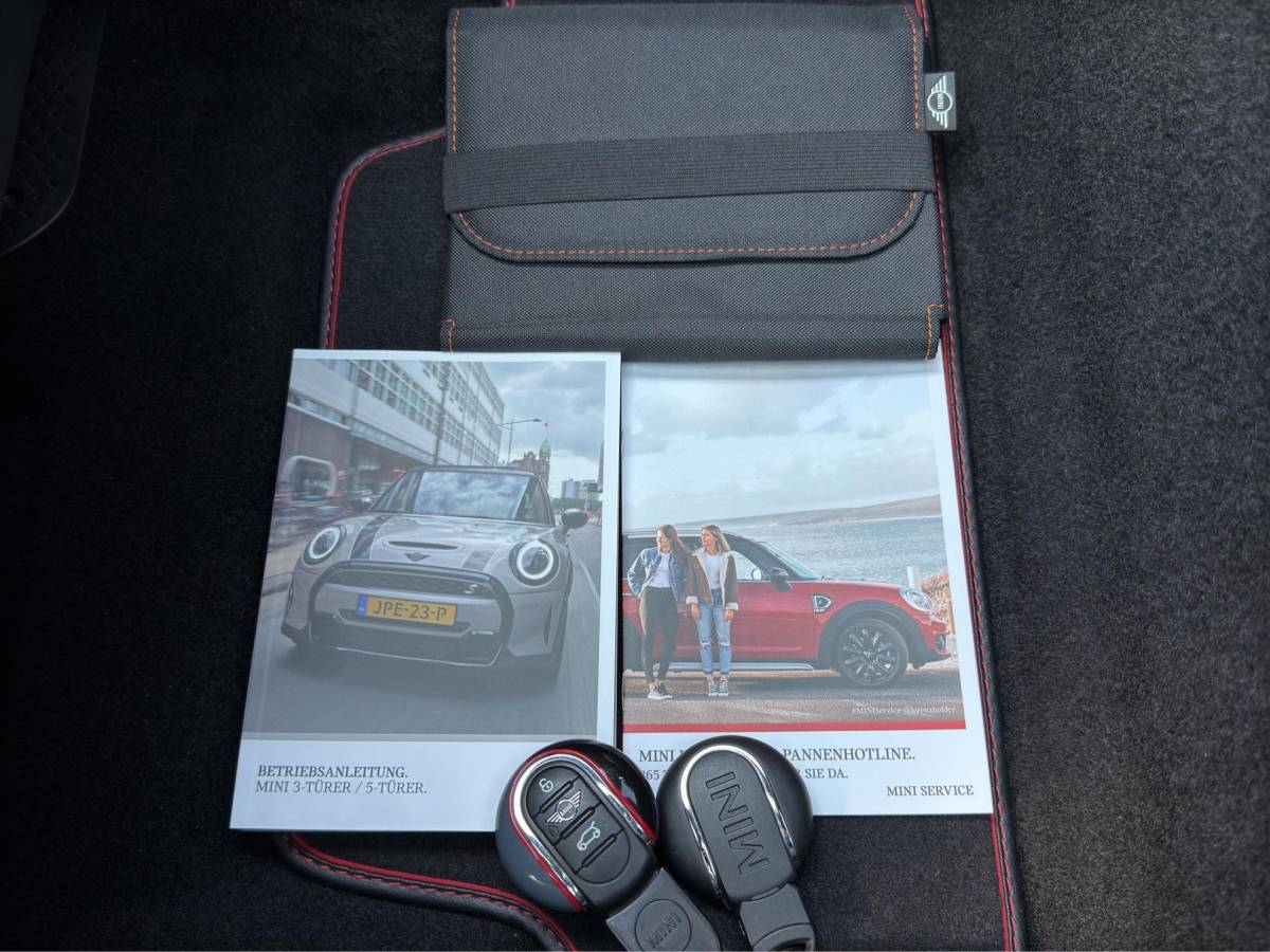 MINI 3-Deurs MINI 3-Deurs 2.0 John Cooper Works F1 JCW Pack /Apple Carplay/Panodak/Harman Kardon/Climate & Cruise Control/Adaptieve demping/Digital Dashboard/Keyless/18″BBS LMV/(MET GARANTIE*)