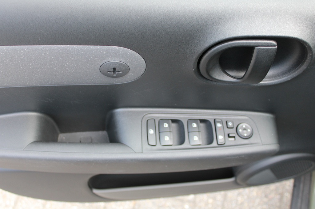 Hyundai Inster Hyundai INSTER E-Motion 49 kWh Navi/led/Cam/Pdc/Carplay “RIJKLAARPRIJS”